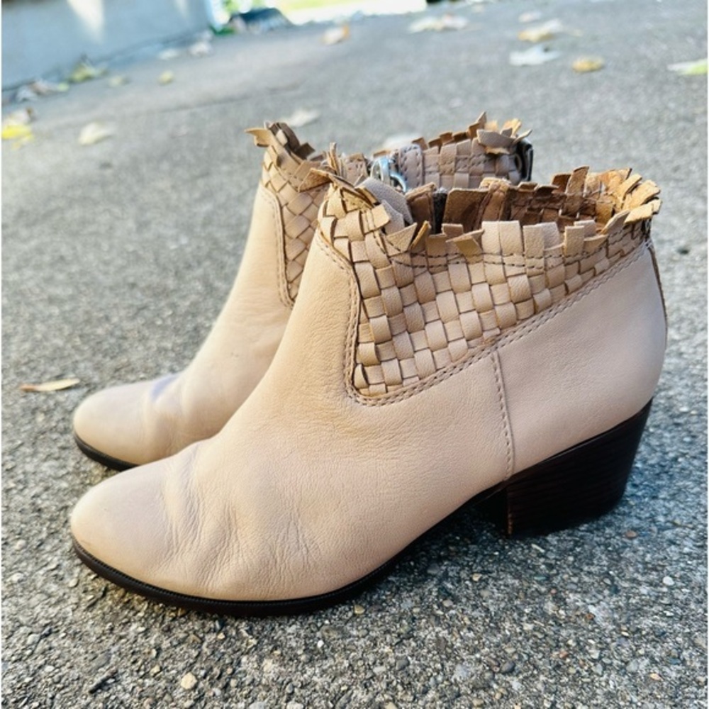 Coach Ryer Booties in Mink Grey, size 6M
